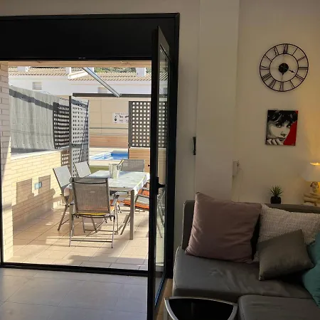 Standing 58m A 3mn En Voiture Apartment Roses